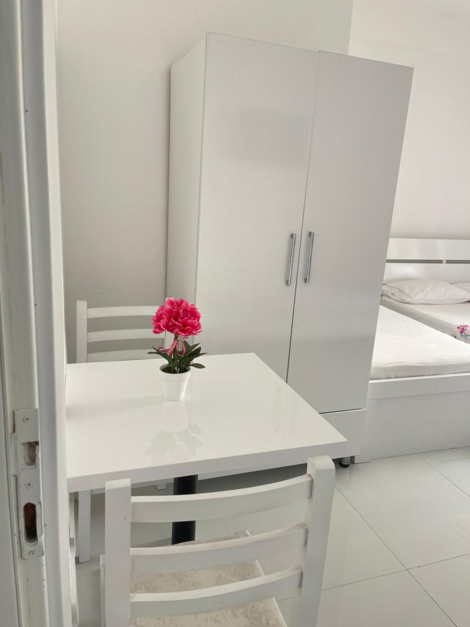 Rai Rooms ドゥラス エクステリア 写真